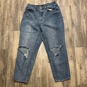 High Rise Curvy Mom Jean